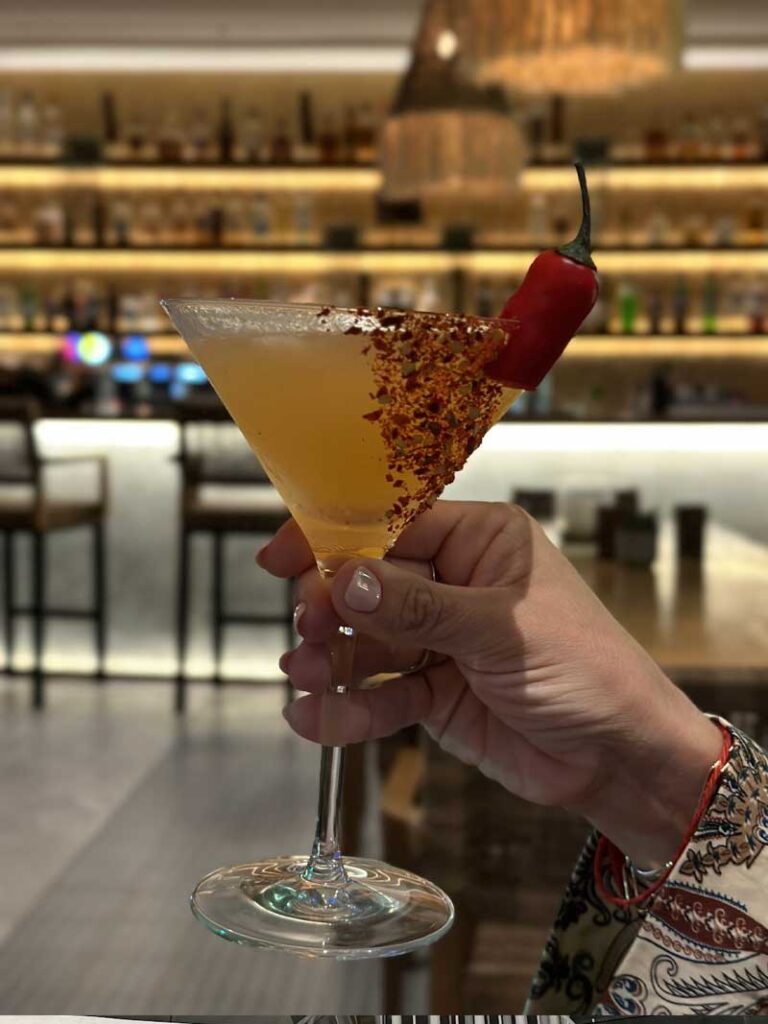 -בר-קוקטיילים-וטאפאס