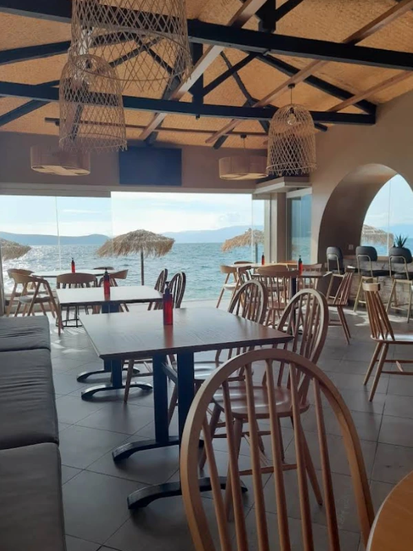 BALUSE seascape all day bar