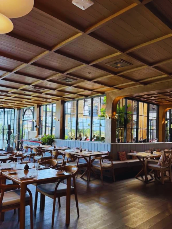 ETNA Restaurant