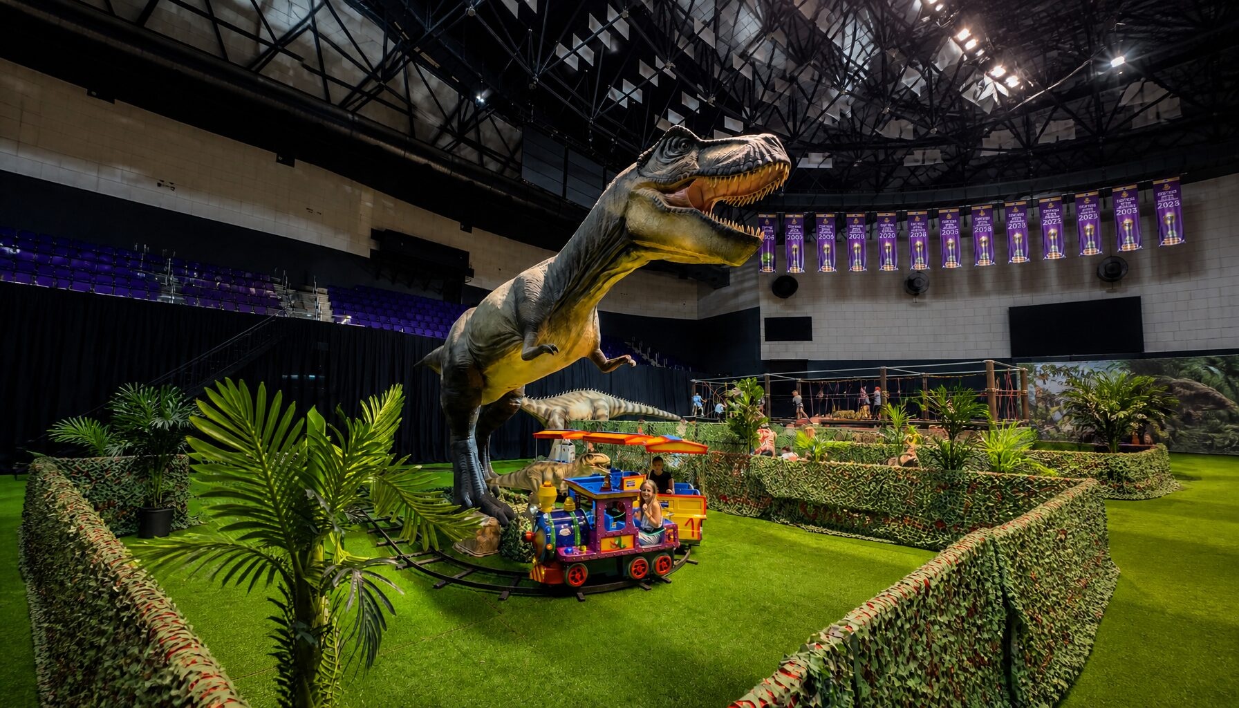 uba_Dinoland-אטרקציה-חדשה-לילדים-קיץ-2026-עולם-ענק-של-דינוזאורים_0UC88vDILPhnMuvtJa9ICE